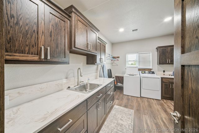 4532 W 430 Road, Pryor, OK 74361