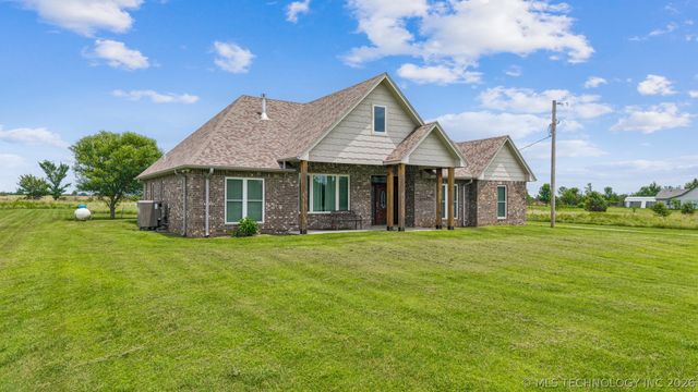 4532 W 430 Road, Pryor, OK 74361