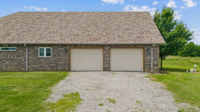 4532 W 430 Road, Pryor, OK 74361