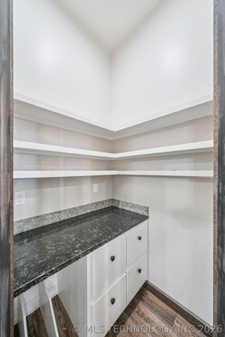 4532 W 430 Road, Pryor, OK 74361