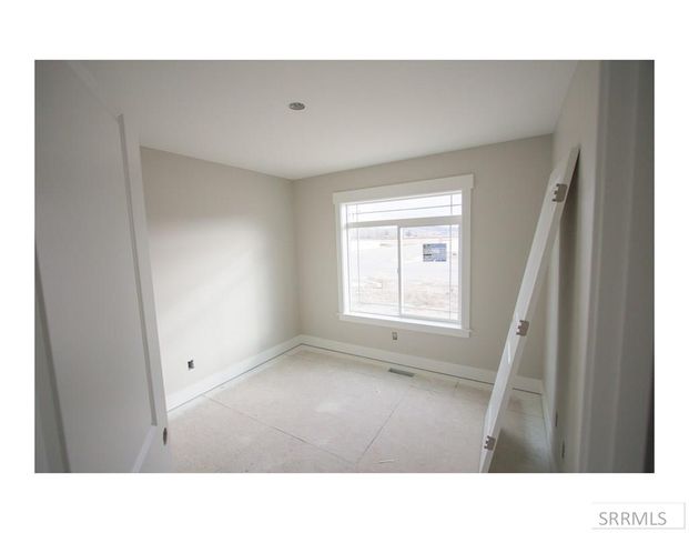 272 Galena Summit Dr, Idaho Falls, ID 83404