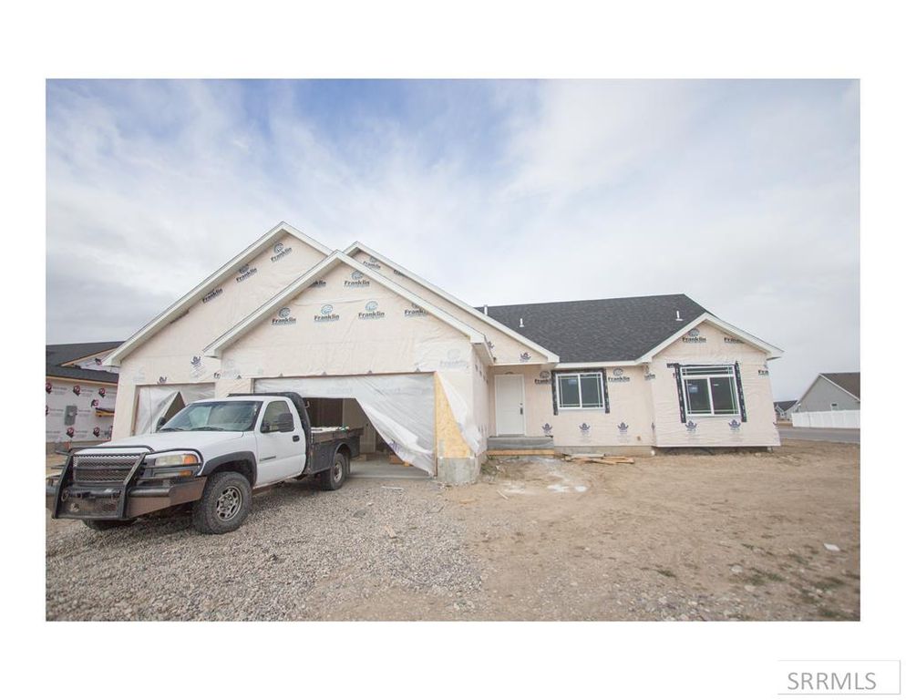 272 Galena Summit Dr, Idaho Falls, ID 83404