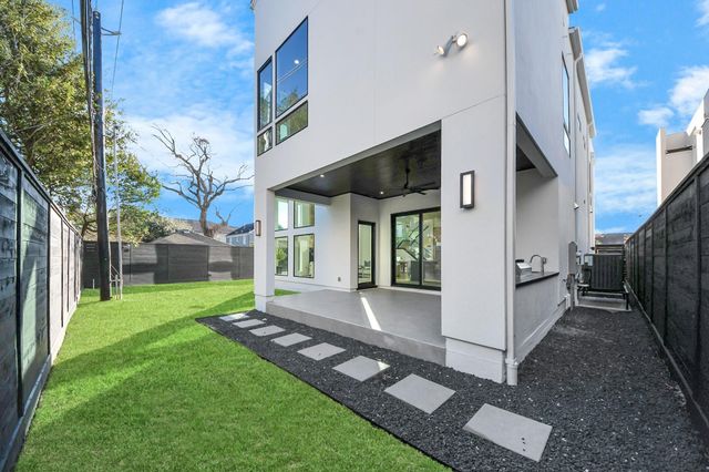 2232 Swift Boulevard, Houston, TX 77030