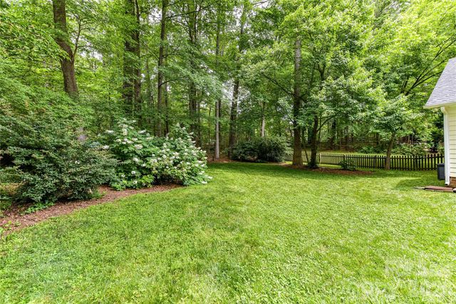 231 Pat Stough Lane, Davidson, NC 28036