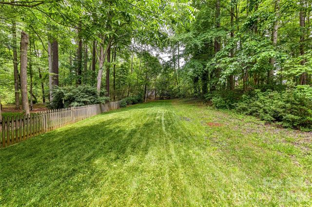 231 Pat Stough Lane, Davidson, NC 28036