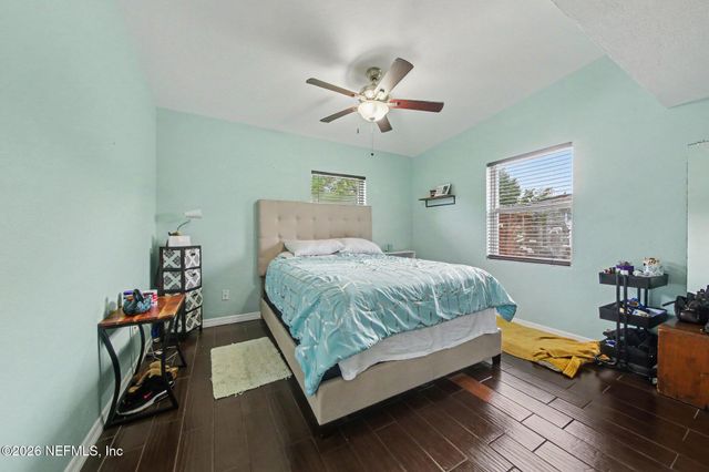 231 E 1ST Street, Chuluota, FL 32766