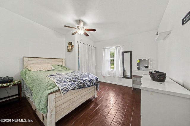 231 E 1ST Street, Chuluota, FL 32766
