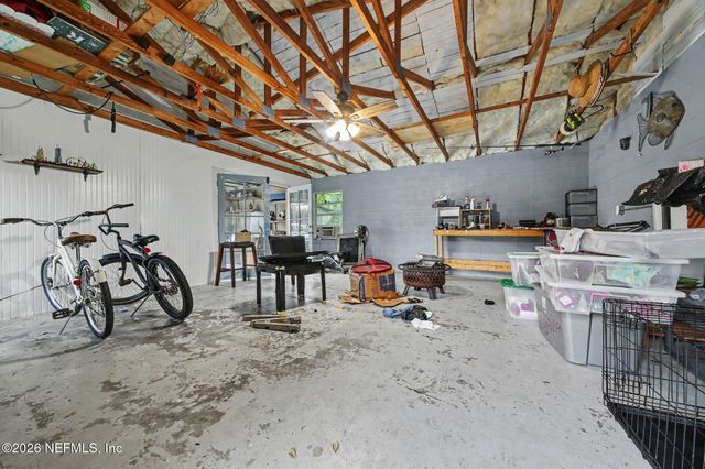 231 E 1ST Street, Chuluota, FL 32766