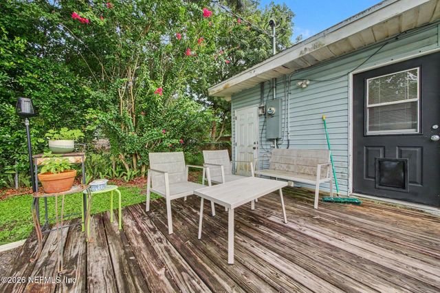 231 E 1ST Street, Chuluota, FL 32766