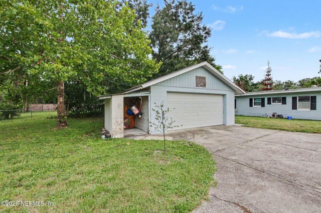 231 E 1ST Street, Chuluota, FL 32766
