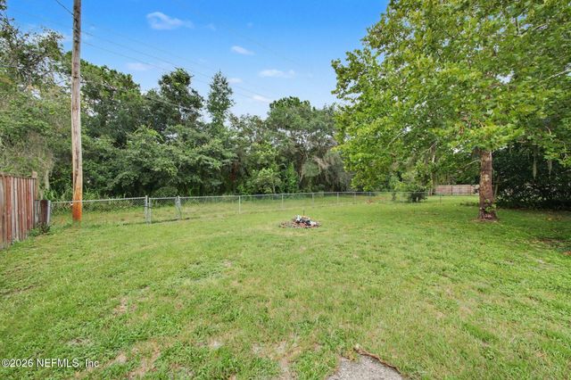 231 E 1ST Street, Chuluota, FL 32766