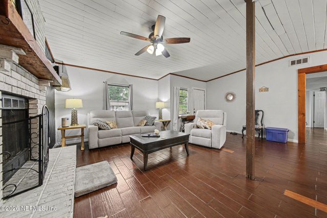 231 E 1ST Street, Chuluota, FL 32766