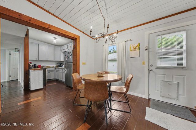 231 E 1ST Street, Chuluota, FL 32766