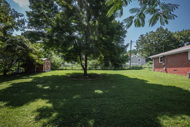 2501 Douglas St, Springfield, TN 37172