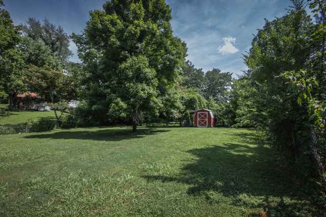 2501 Douglas St, Springfield, TN 37172