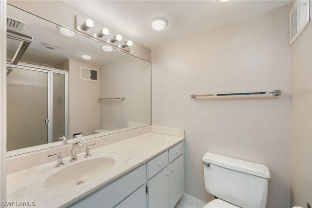 100 Wyndemere WAY A-203, Naples, FL 34105