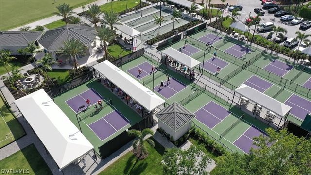 100 Wyndemere WAY A-203, Naples, FL 34105