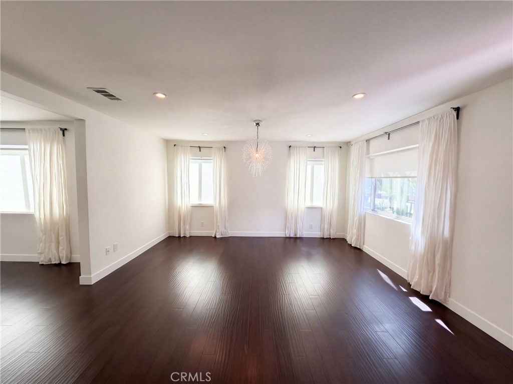 1110 Queen Anne Place, Los Angeles, CA 90019 — photo 2