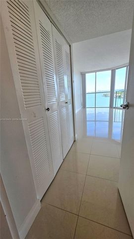 7601 E Treasure Dr 1516, North Bay Village, FL 33141