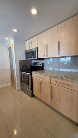 7601 E Treasure Dr 1516, North Bay Village, FL 33141