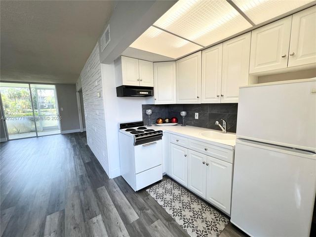 777 SE 2nd Ave A102, Deerfield Beach, FL 33441