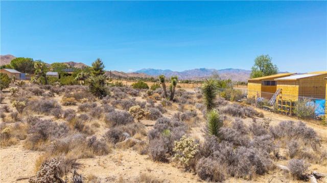 8776 Warren Vista, Yucca Valley, CA 92284