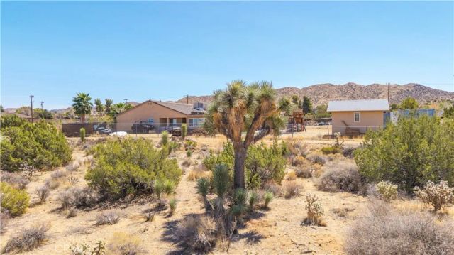 8776 Warren Vista, Yucca Valley, CA 92284