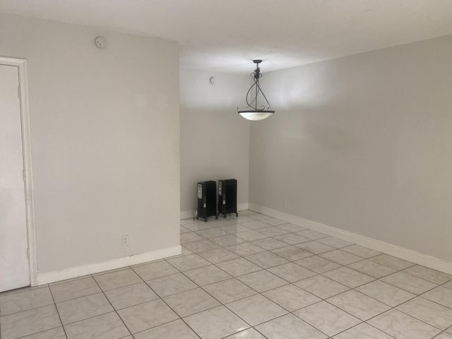819 SW 9th Court, Pompano Beach, FL 33060