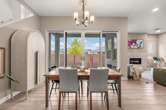 7720 Station Court NW, Albuquerque, NM 87107