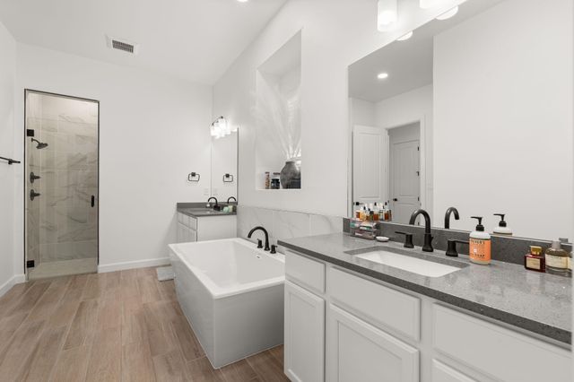 7720 Station Court NW, Albuquerque, NM 87107