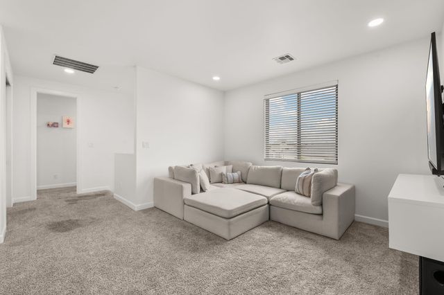 7720 Station Court NW, Albuquerque, NM 87107