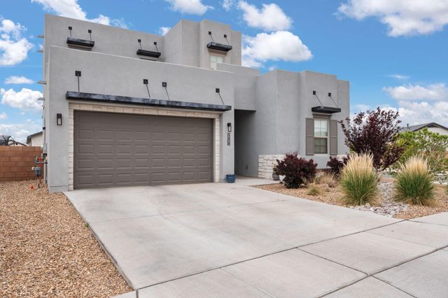 7720 Station Court NW, Albuquerque, NM 87107