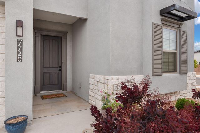 7720 Station Court NW, Albuquerque, NM 87107