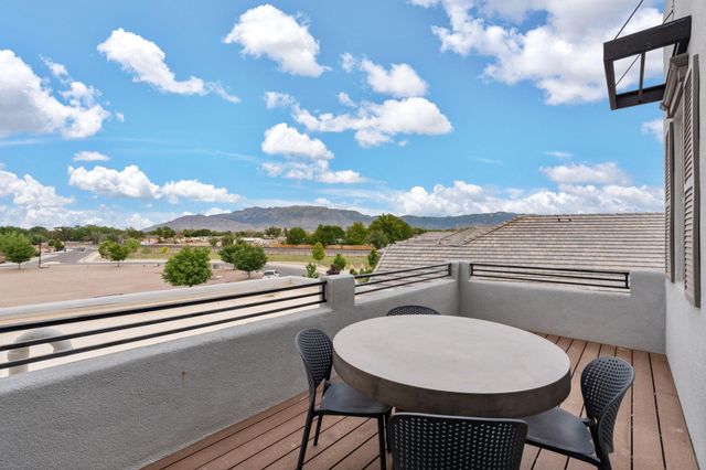 7720 Station Court NW, Albuquerque, NM 87107