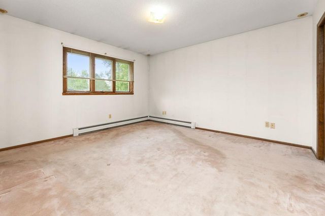 3667 Evergreen Road N, Fargo, ND 58102