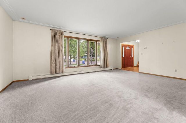 3667 Evergreen Road N, Fargo, ND 58102