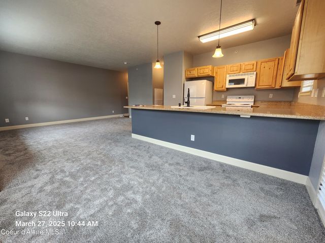 6850 N Spurwing LOOP, APT 207, Coeur d'Alene, ID 83815 property photo