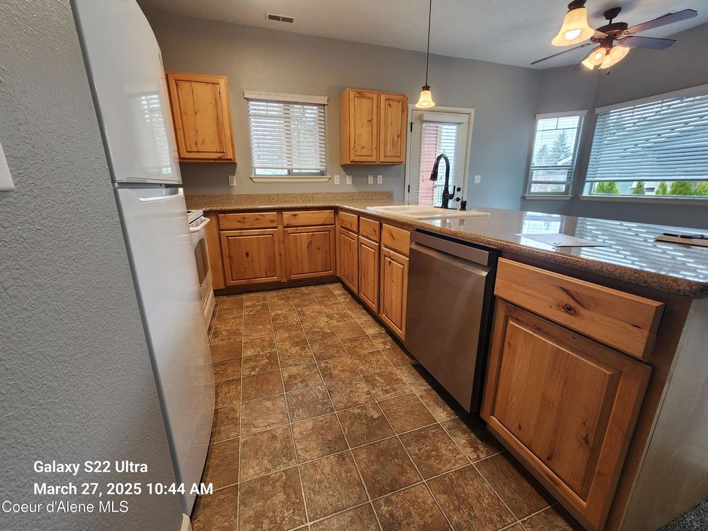 6850 N Spurwing LOOP, APT 207, Coeur d'Alene, ID 83815 photo 3
