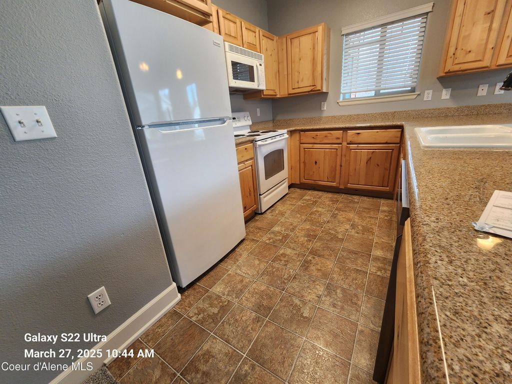 6850 N Spurwing LOOP, APT 207, Coeur d'Alene, ID 83815 photo 4