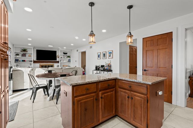 24431 W Lancelot Lane, Joliet, IL 60404