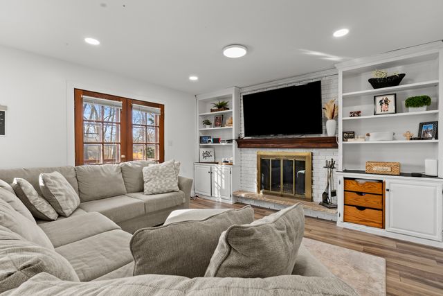 24431 W Lancelot Lane, Joliet, IL 60404