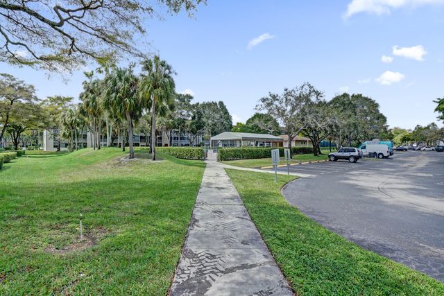 13455 SW 16th Court 114f, Pembroke Pines, FL 33027