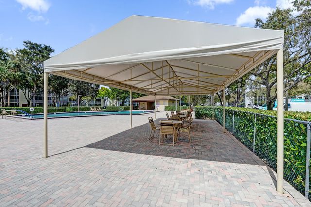 13455 SW 16th Court 114f, Pembroke Pines, FL 33027