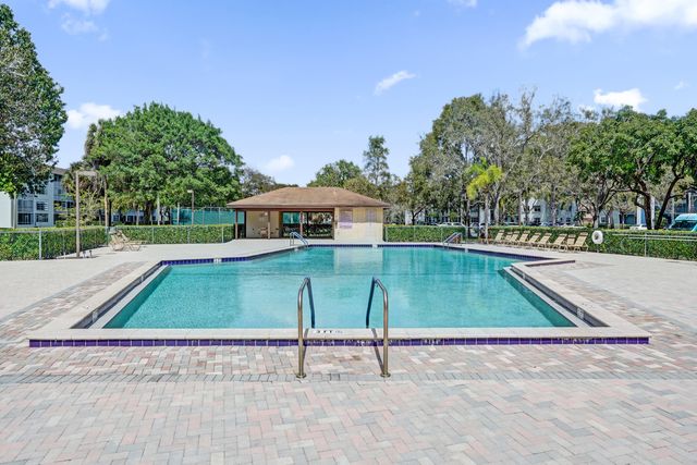 13455 SW 16th Court 114f, Pembroke Pines, FL 33027