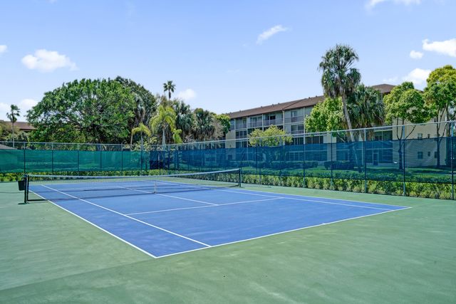 13455 SW 16th Court 114f, Pembroke Pines, FL 33027