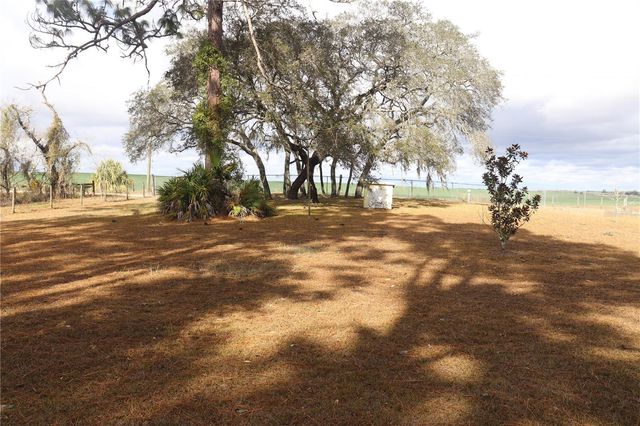 2090 SE 133RD COURT, Morriston, FL 32668