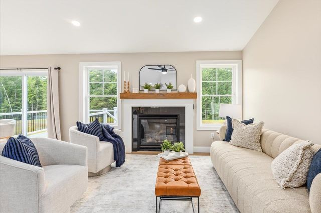 31 Willow Lane, Rindge, NH 03461