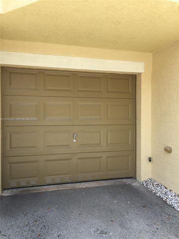 8940 NE 8th Ave 1205, Miami, FL 33138