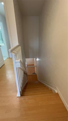 8940 NE 8th Ave 1205, Miami, FL 33138