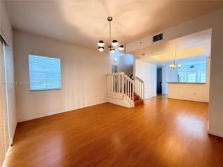 8940 NE 8th Ave 1205, Miami, FL 33138